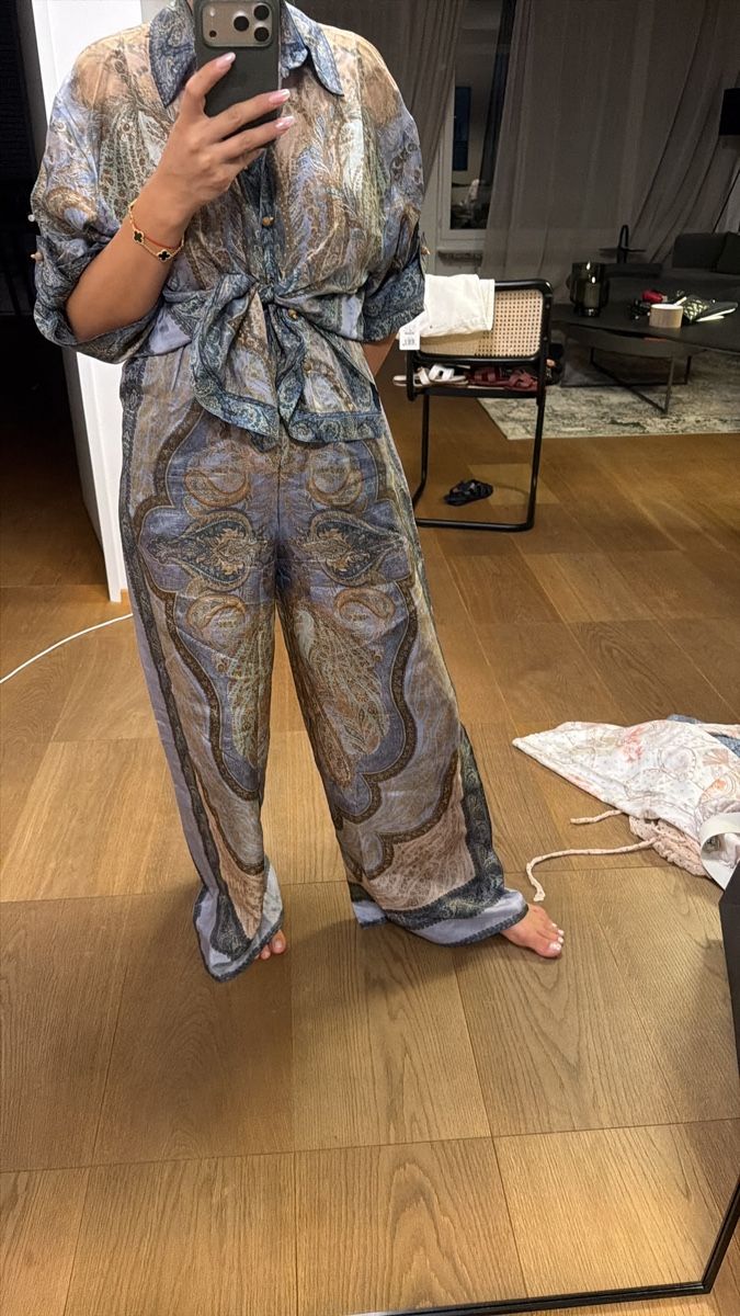 Zimmermann Lotti di vestiti: Zimmermann Silk Set Pattern Size 1 Used – Usato da Zürich venduto da ele_5wrd