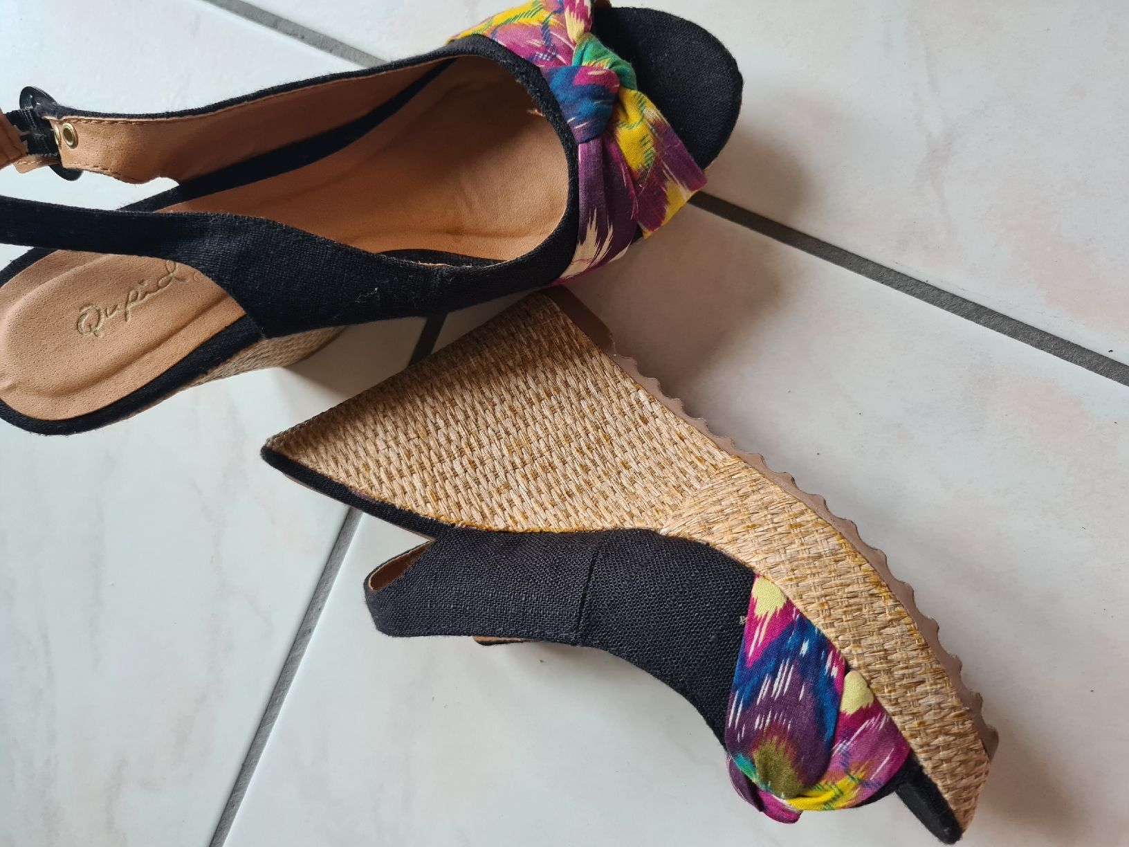 Scarpe da donna: Keilsandaletten Gr. 40 – Usato da Ebikon venduto da Songbird85 1