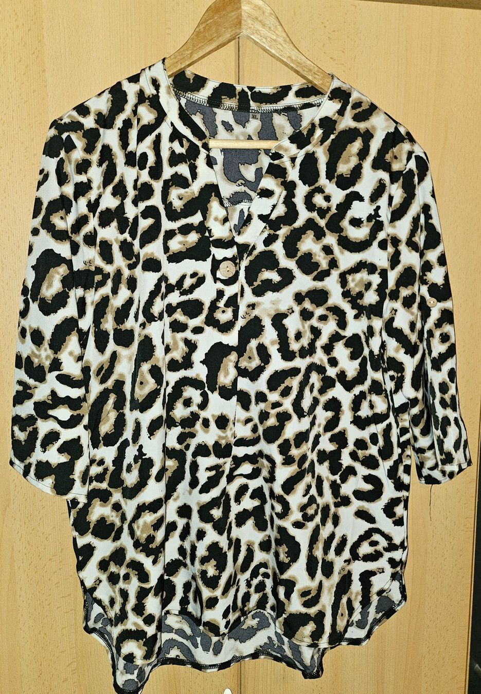 Camicette: Bluse im Leo-Print – Nuovo (secondo la descrizione) da Thun venduto da Shame