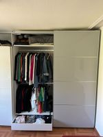 weisser PAX Kleiderschrank (200x235x65 cm) mit Schiebetüren
