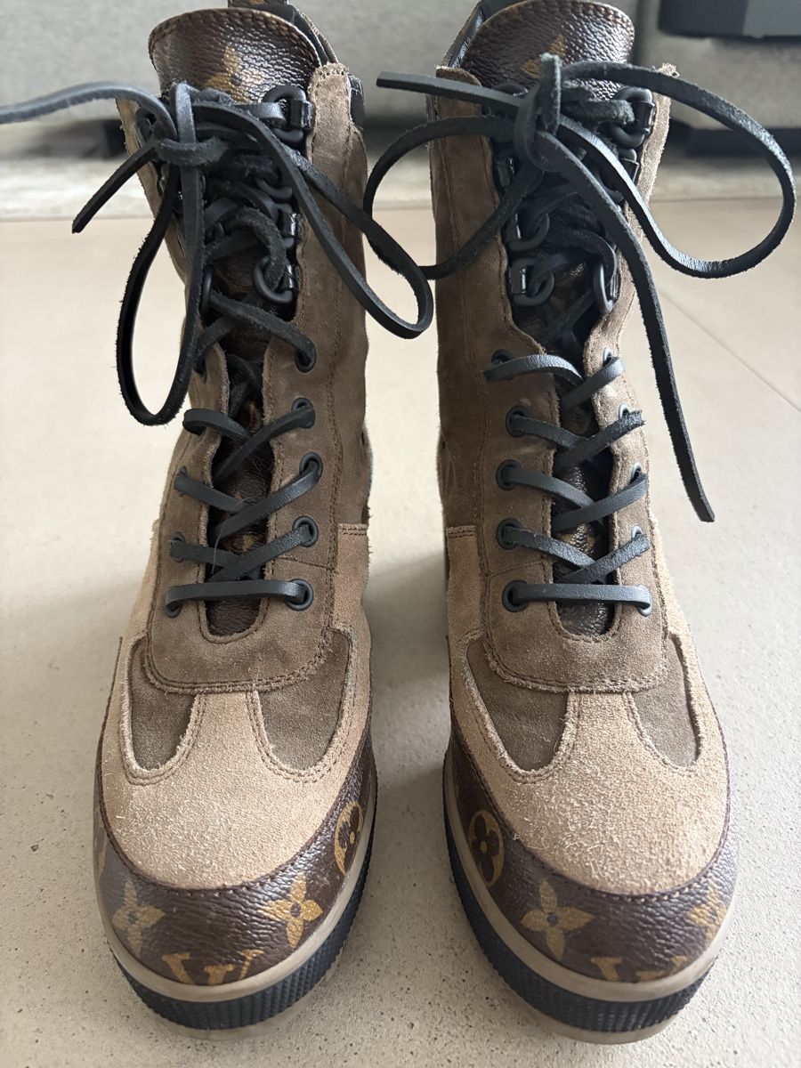 Louis Vuitton Scarpe da donna: Louis Vuitton Laureate boots – Nuovo (secondo la descrizione) da Cologny venduto da sab_xh7v 1