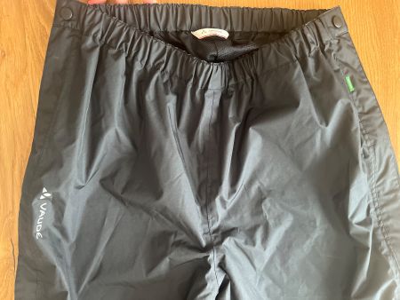 Regenhose VAUDE schwarz Grösse 54/XL neuwertig