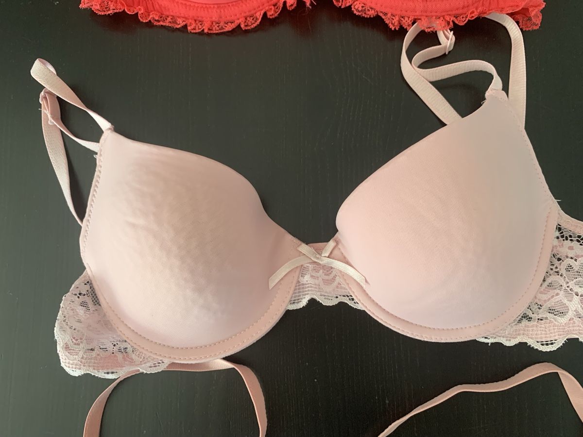 Sonstige Unterwäsche: BH – Gebraucht aus Emmen von Bgucci_girl 2