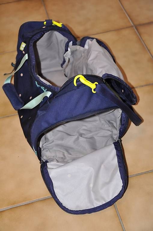 Zaini: Schulrucksacke satch dots + Sporttasche – Usato da Oberdiessbach venduto da frutner 3