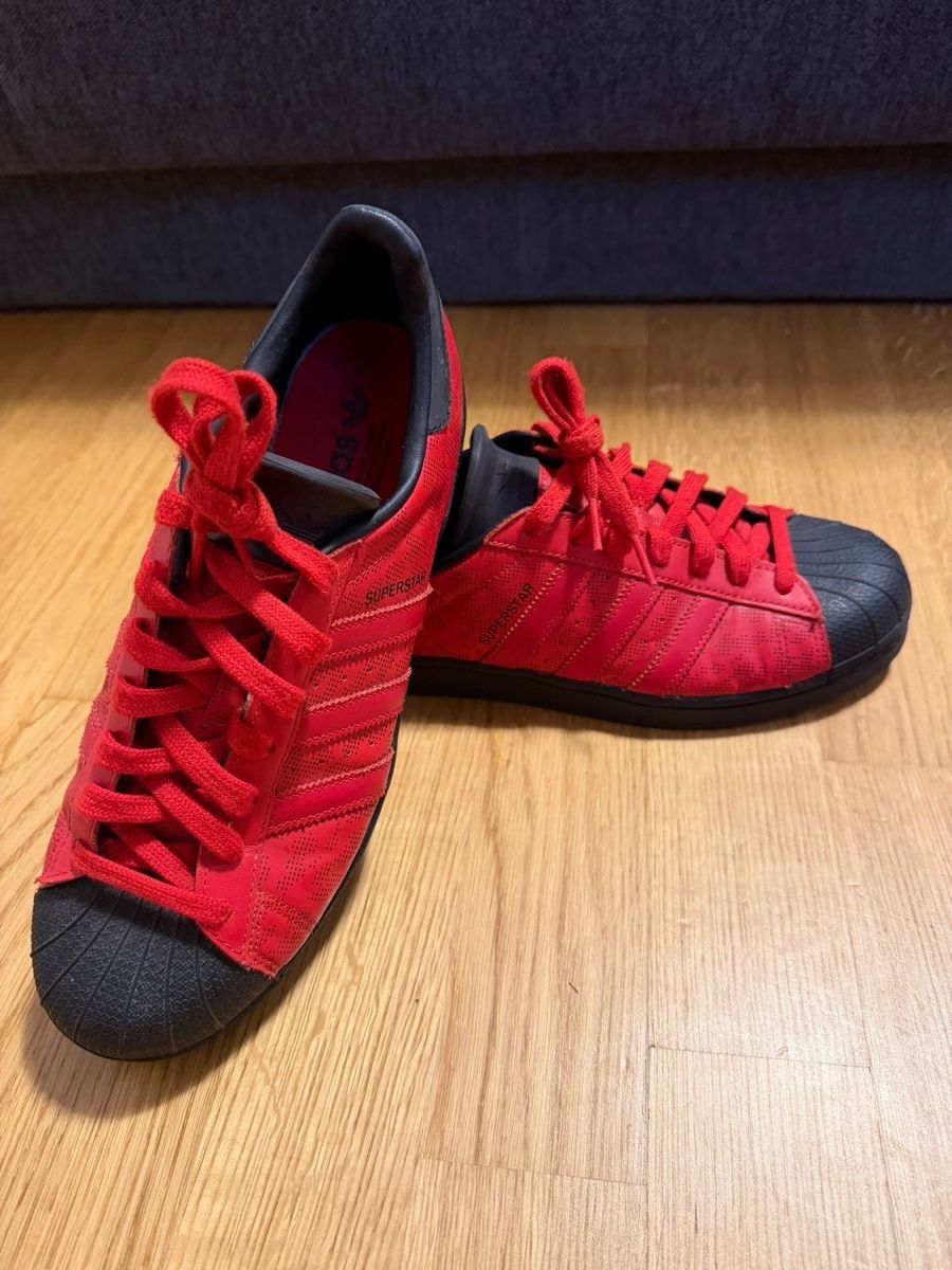 Adidas Herrenschuhe: Adidas Superstar Herren Schuhe – Gebraucht aus Oetwil an der Limmat von Anina_Mercedes