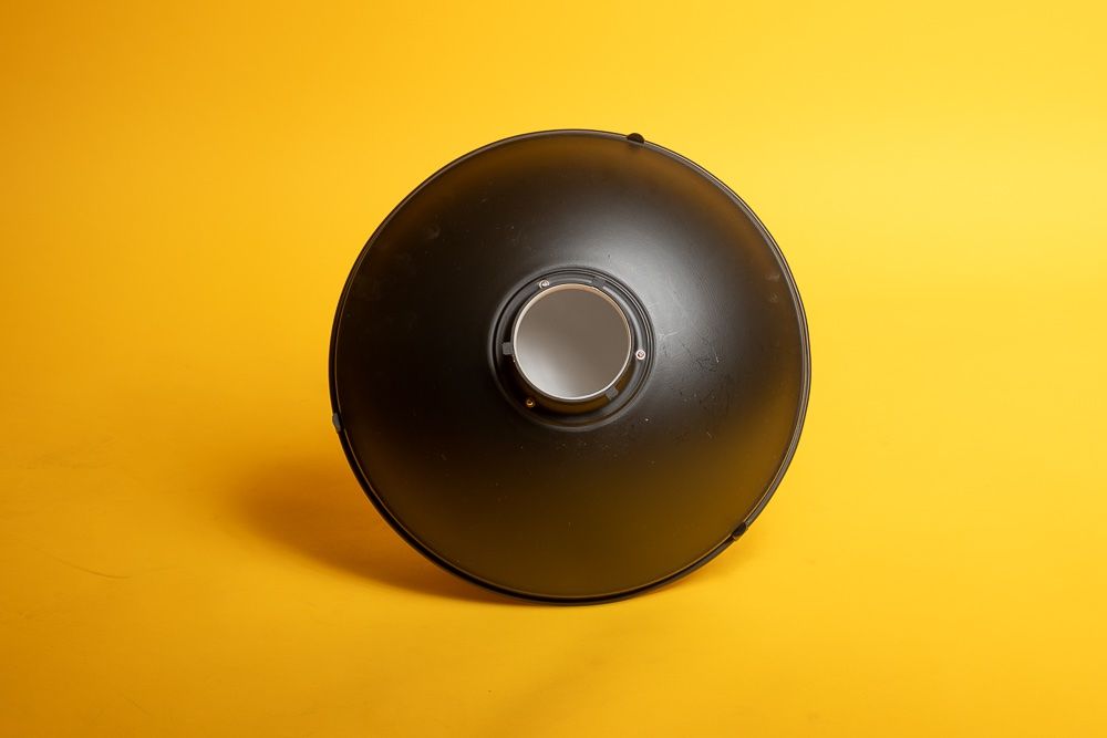 Flash: Beauty Dish 42 cm Bowens Mount inkl. Grid & Diffusor – Usato da Basel venduto da orbitorion 1