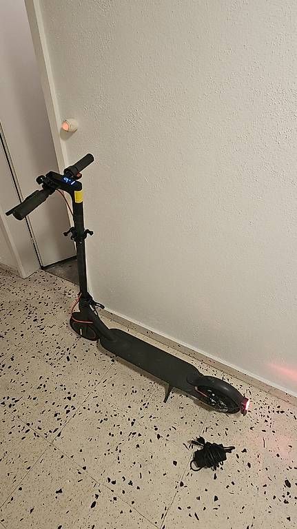 Veicoli elettrici: Xiaomi Electric Scooter Pro 2 – Usato da Widnau venduto da PlayTechTown 1