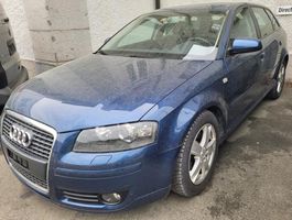 Belle AUDI A3 2.0 TFSI Automat SLine. Moteur fait du bruit!