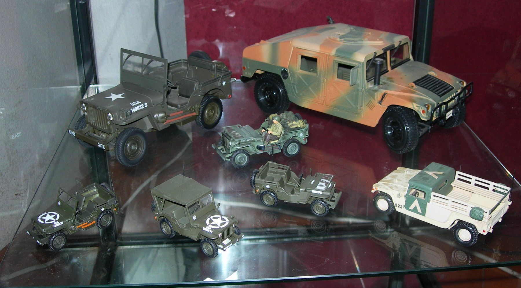 Modellini d'auto: Modellautosammlung inkl. beleuchteter Vitrine – Usato da Zuchwil venduto da Upan 3