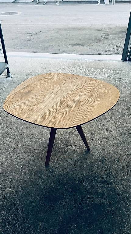 Tavoli: Couchtisch Eiche massiv – Usato da Amriswil venduto da ViolaM