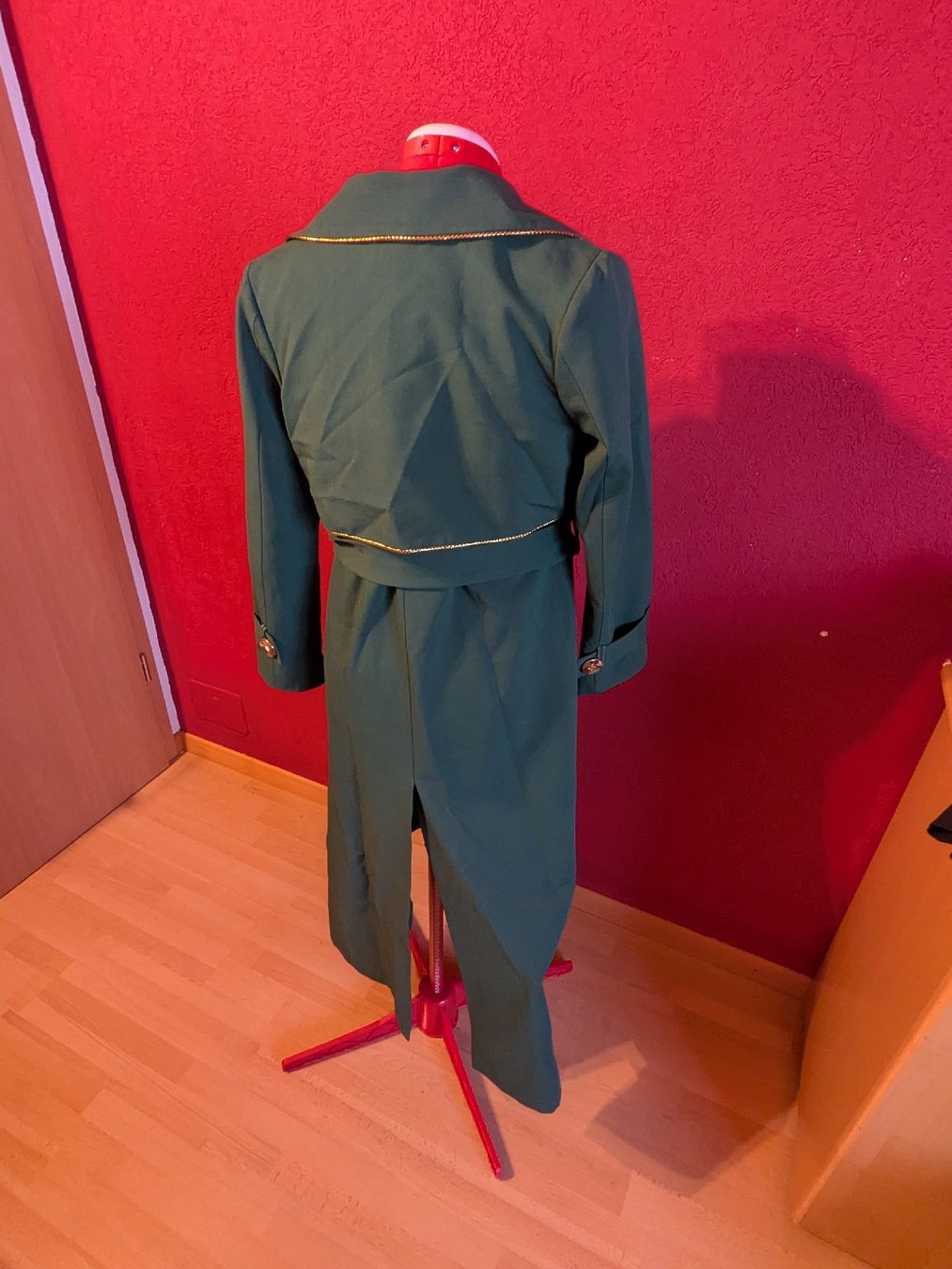 Giacche: trench-coat – Nuovo (secondo la descrizione) da Vionnaz venduto da MarinaMGB 1