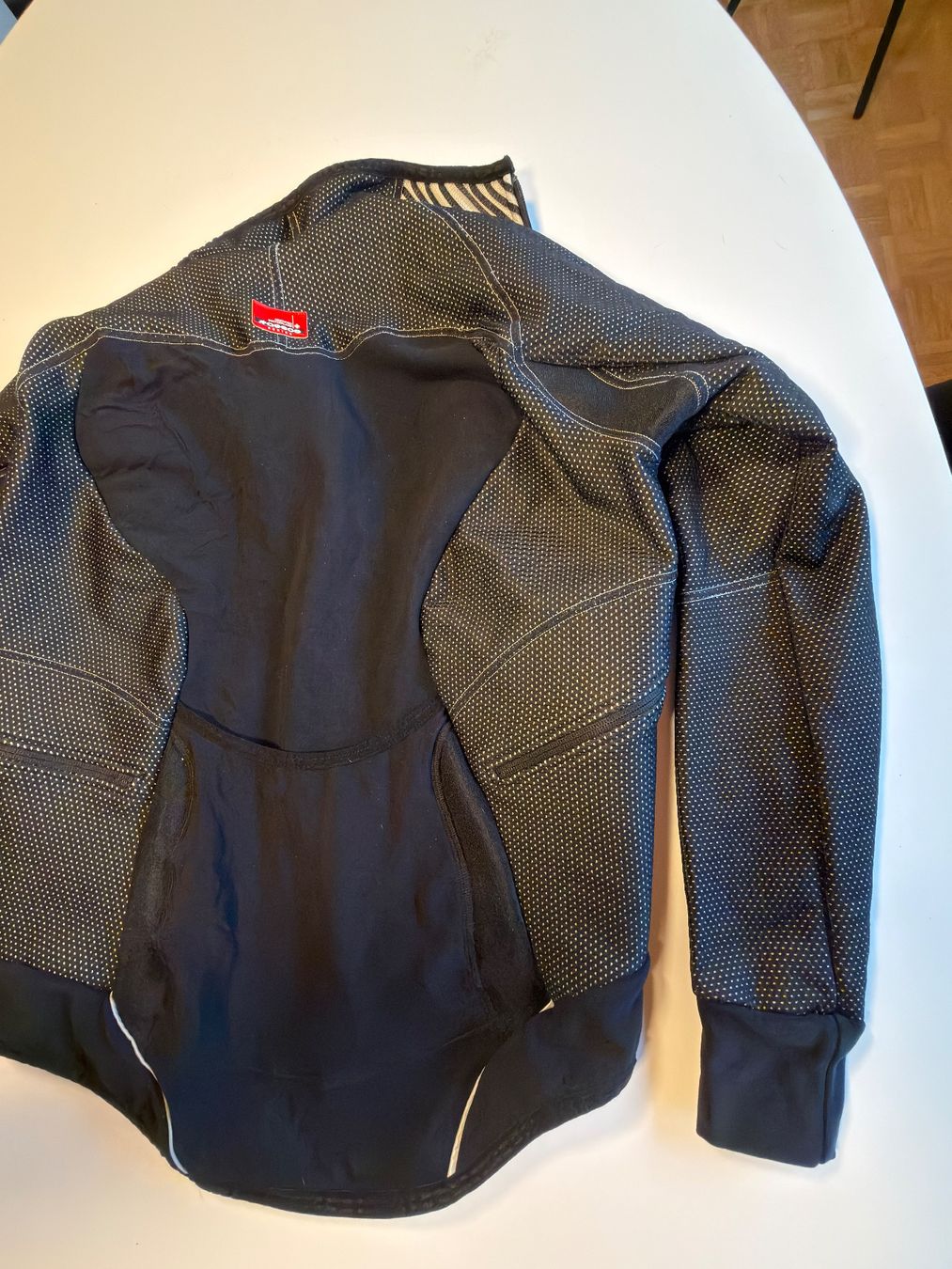 Assos Giacche: Assos Fugo thermal winter cycling jacket – Usato da Nyon venduto da tor_6gr5 8