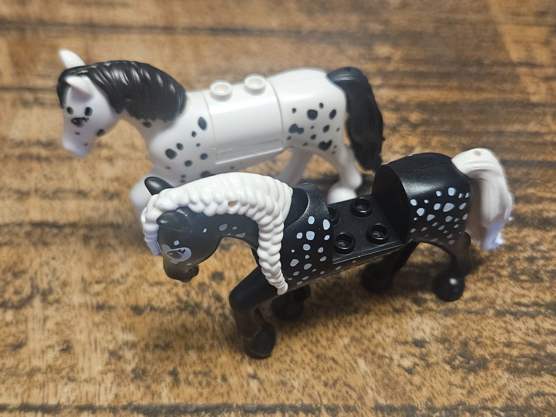 Lego Kit di costruzioni: lego figurine lot de 2 chevaux – Usato da Confignon venduto da Ecrofigs 1