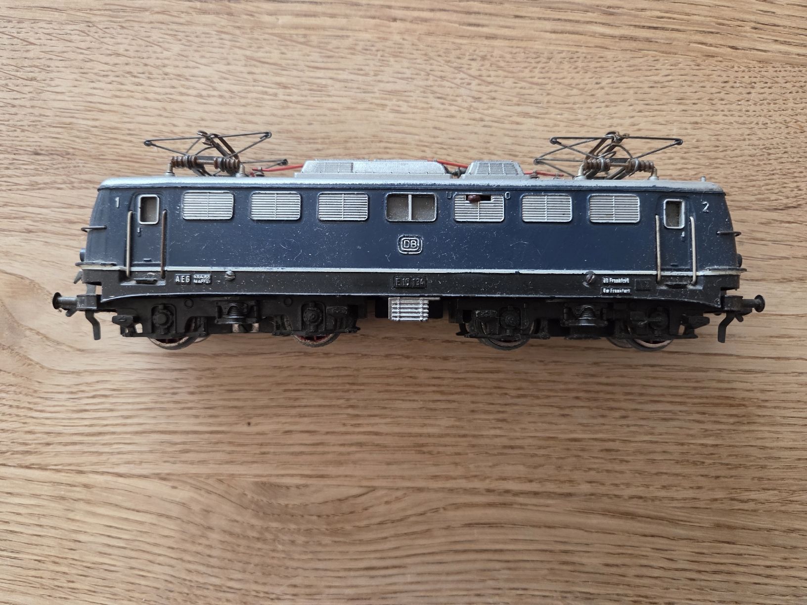 Fleischmann Modellini di ferrovie: Fleischmann Elektrolokomotive DB E10 134  – Usato da Berikon venduto da TopLok1