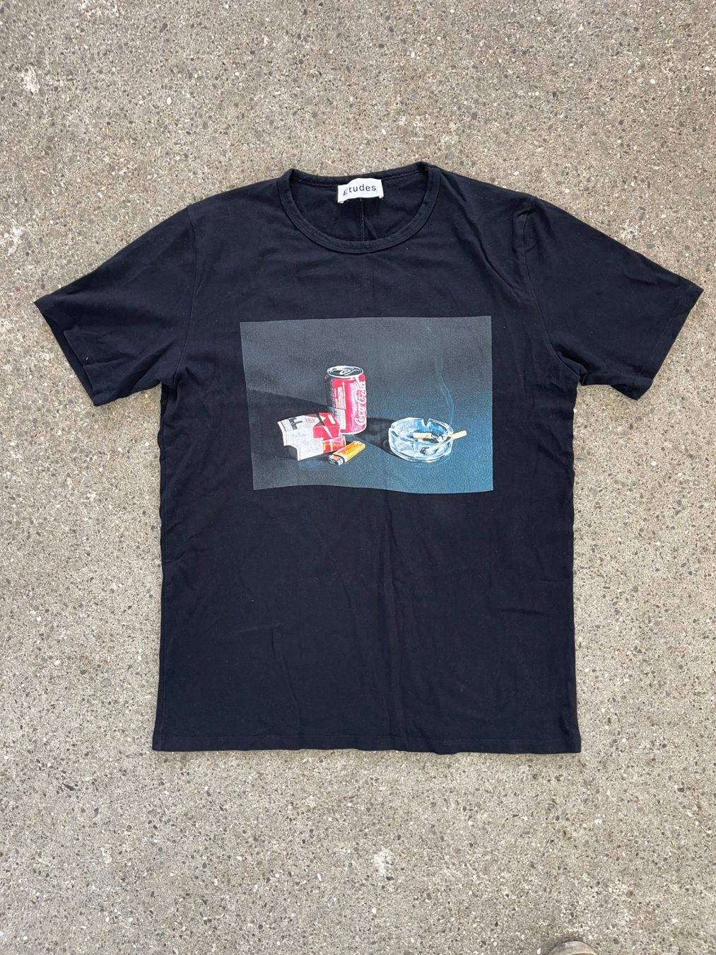 T-shirt: Études Studio x Dike Blair L – Usato da Zürich venduto da drooppee