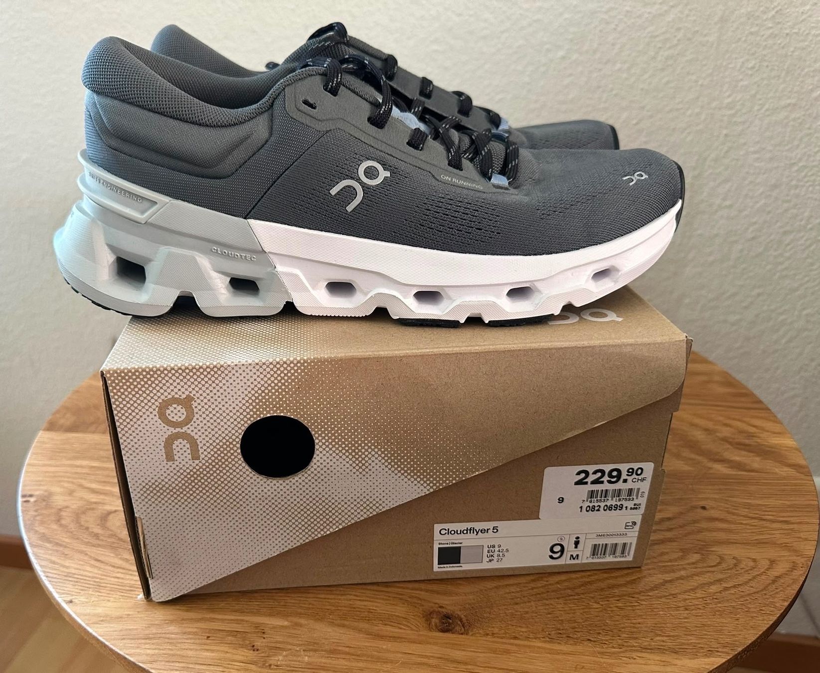 On Scarpe da uomo: On Cloudflyer 5 Gr 42.5 Neu – Nuovo e nell'imballaggio originale da Zürich venduto da Herbion1 7