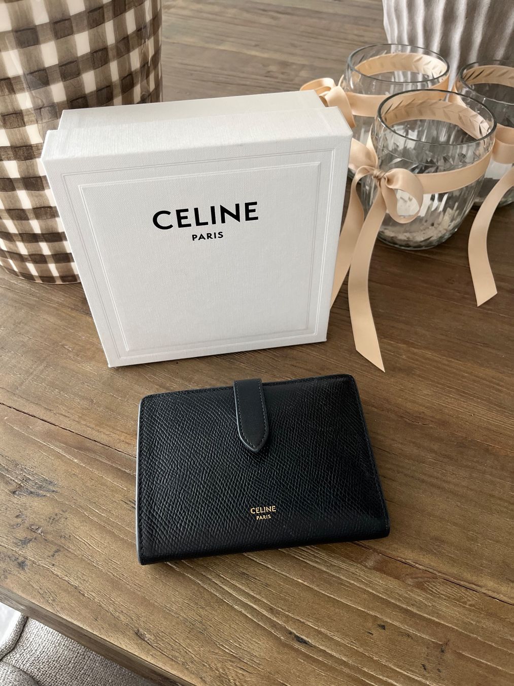 Celine Portemonnaie: Celine Portemonnaie Leder – Gebraucht aus berikon von Fashion_09
