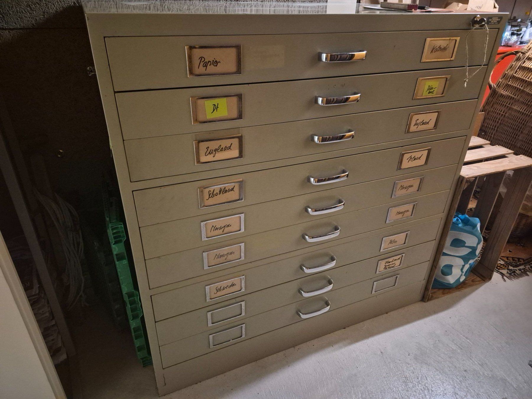 Armadi: Planschrank, Stahl – Usato da Schinznach Bad venduto da Afz0 1