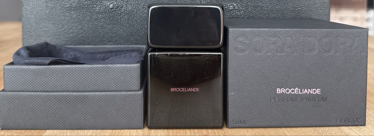 Parfum & Eau de Toilette: BROCÉLIANDE VON SORA DORA – Neu (gemäss Beschreibung) aus Kölliken von deleina