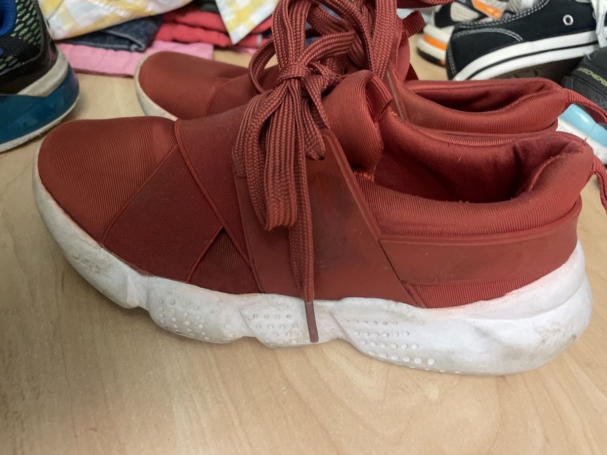 Scarpe per ragazze: Süsse Sneaker Gr. 36 – Usato da Obergerlafingen venduto da cabo4