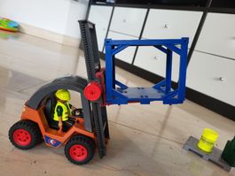 Playmobil Gabelstapler mit Containerwaage Figuren inklusiv.