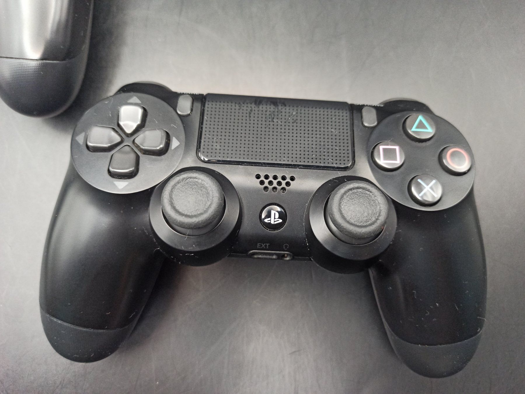 Controller: 2 x Original Controller Sony PS4 Wireless DualShock 4 V2 – Usato da Oberweningen venduto da mar_87mx 4