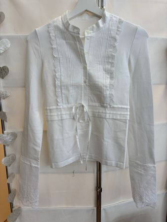 Wolford Blusenshirt Langarm weiss mit Spitze und Stickerei 