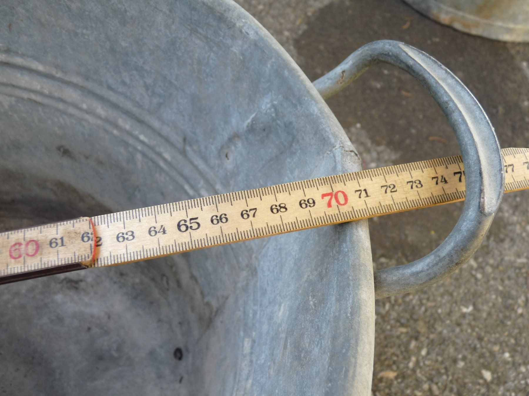 Sonstige Gartendekorationen: Zuber Wanne verzinkt 65 – Gebraucht aus huttwil von  7