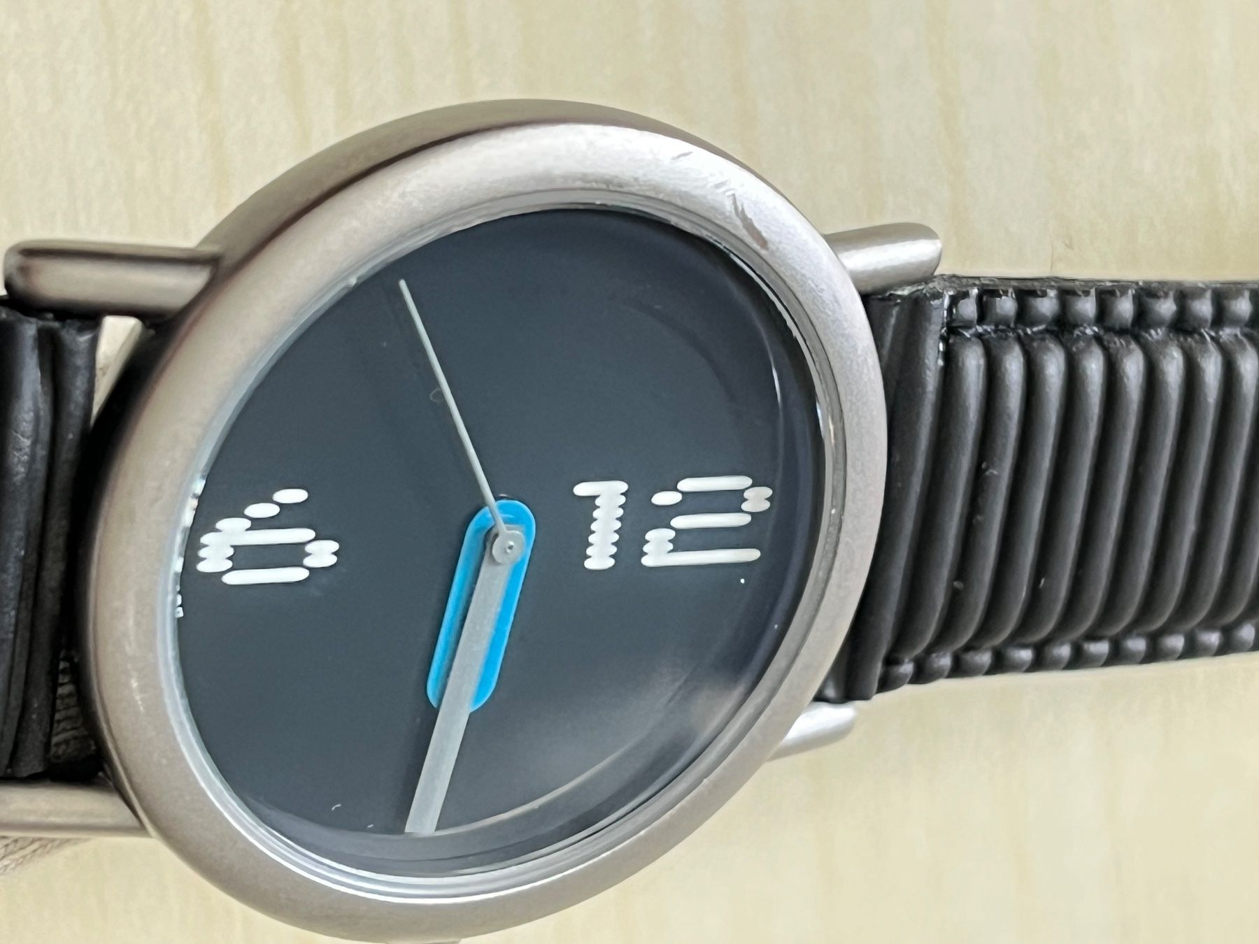 Uhren: Kultige Uhr, Schweizer Design – Gebraucht aus Grenchen von chththl 7