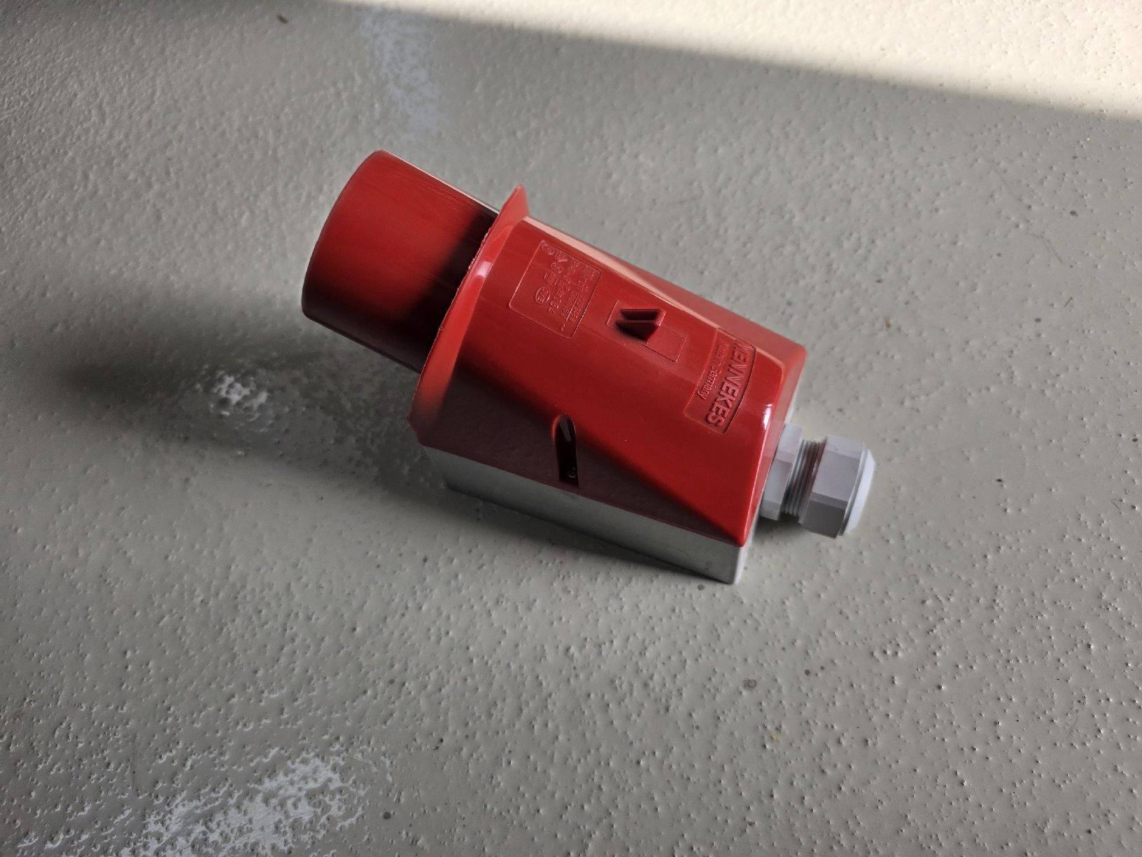 Unità & Adattatore: CEE Anbau Stecker 32 A – Nuovo (secondo la descrizione) da Staufen venduto da Perskin 1