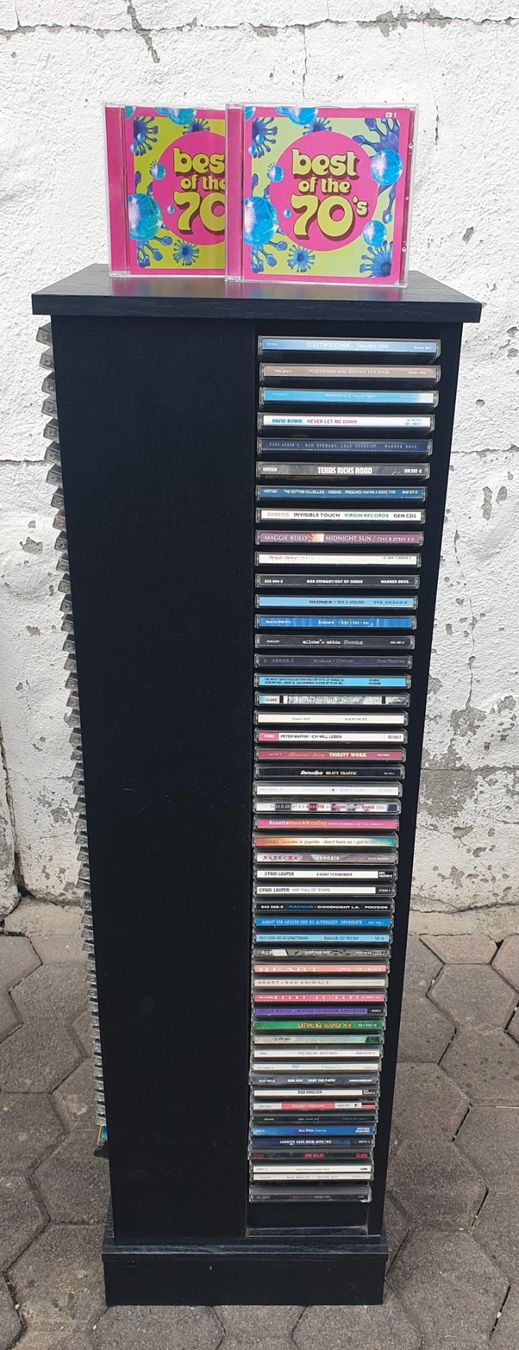CD: Ca. 120 CD's mit CD Ständer & einem CD-Etui (gratis) im Set – Usato da Haag (Rheintal) venduto da sch_2zy9 1
