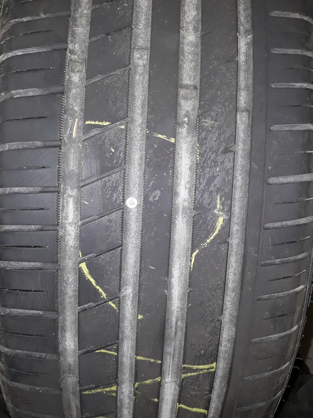 Pneumatici & Ruote complete: 2 Stück Sommerpneu 225 / 45 17 – Usato da Schmerikon venduto da 1qw2 4