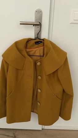 Damen Mantel senfgelb Grösse 40 guter Zustand