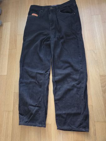 baggy jeans