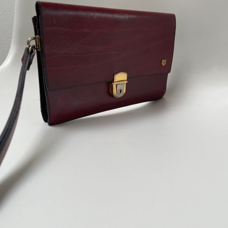 Pochette Handgelenktasche aus Leder