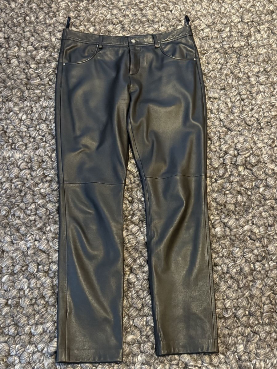 Pantalons: Lederhosen Damen – D'occasion à Altendorf par jusr