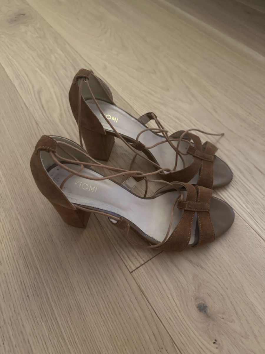 Damenschuhe: KIOMI Sandale Gr.38 – Gebraucht aus Küssnacht am Rigi von annine.l.