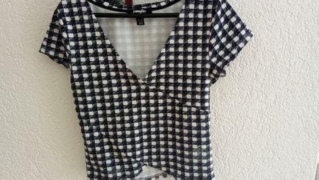 Top carreaux noir et blanc taille XS 