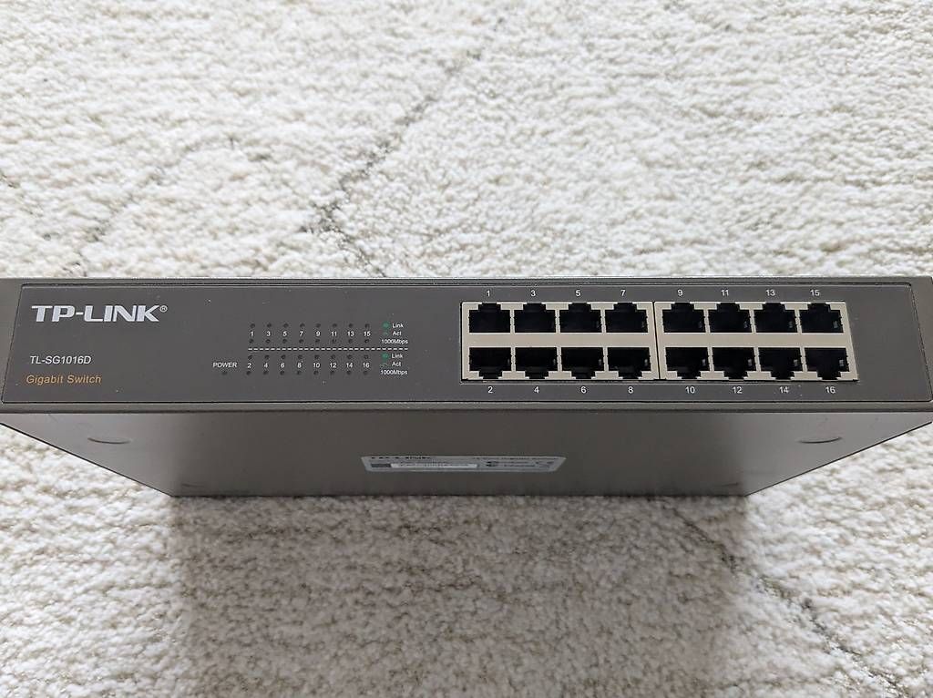TP-Link Modem & Router: TP-Link TL-SG1016D 16-port Switch – Usato da Zürich venduto da Lorenzin06 1