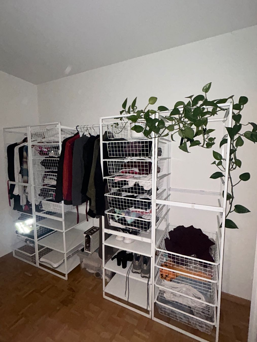 Ikea Guardaroba: IKEA JONAXEL – Usato da Zürich venduto da dar_k2px