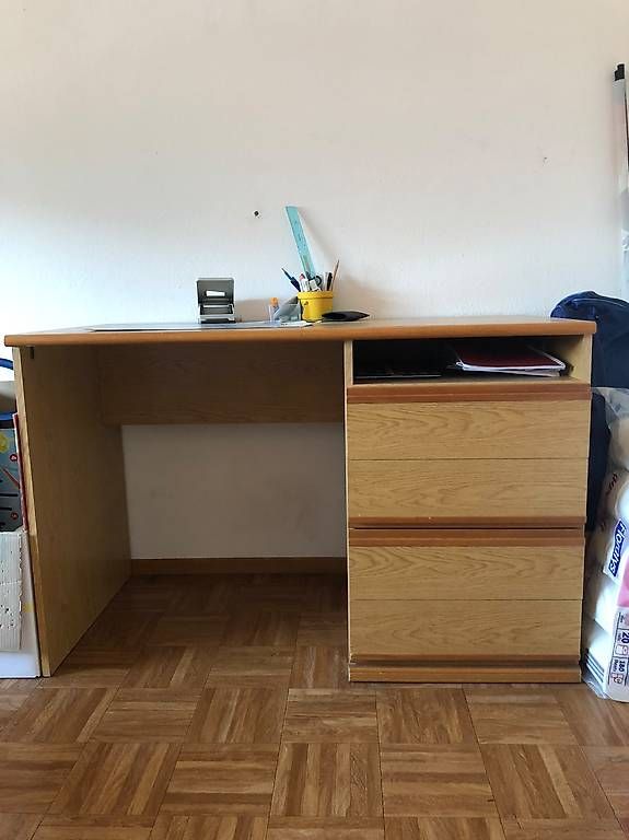 Schreibtische: Regalo Scrivania – Gebraucht aus Massagno von Pampafiji