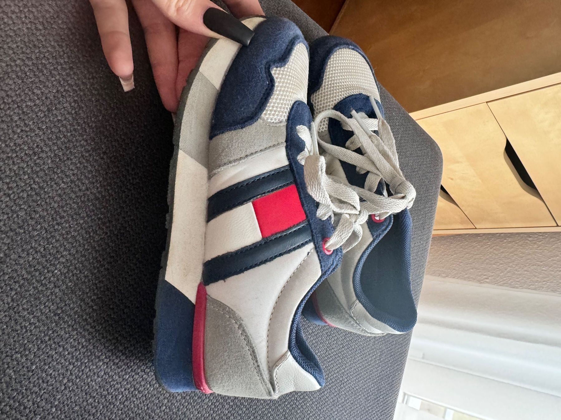 Tommy Hilfiger Scarpe per ragazzi: Kinder Schuhe Gr.31 Tommy Hilfiger – Usato da Luzern venduto da doj_t68f