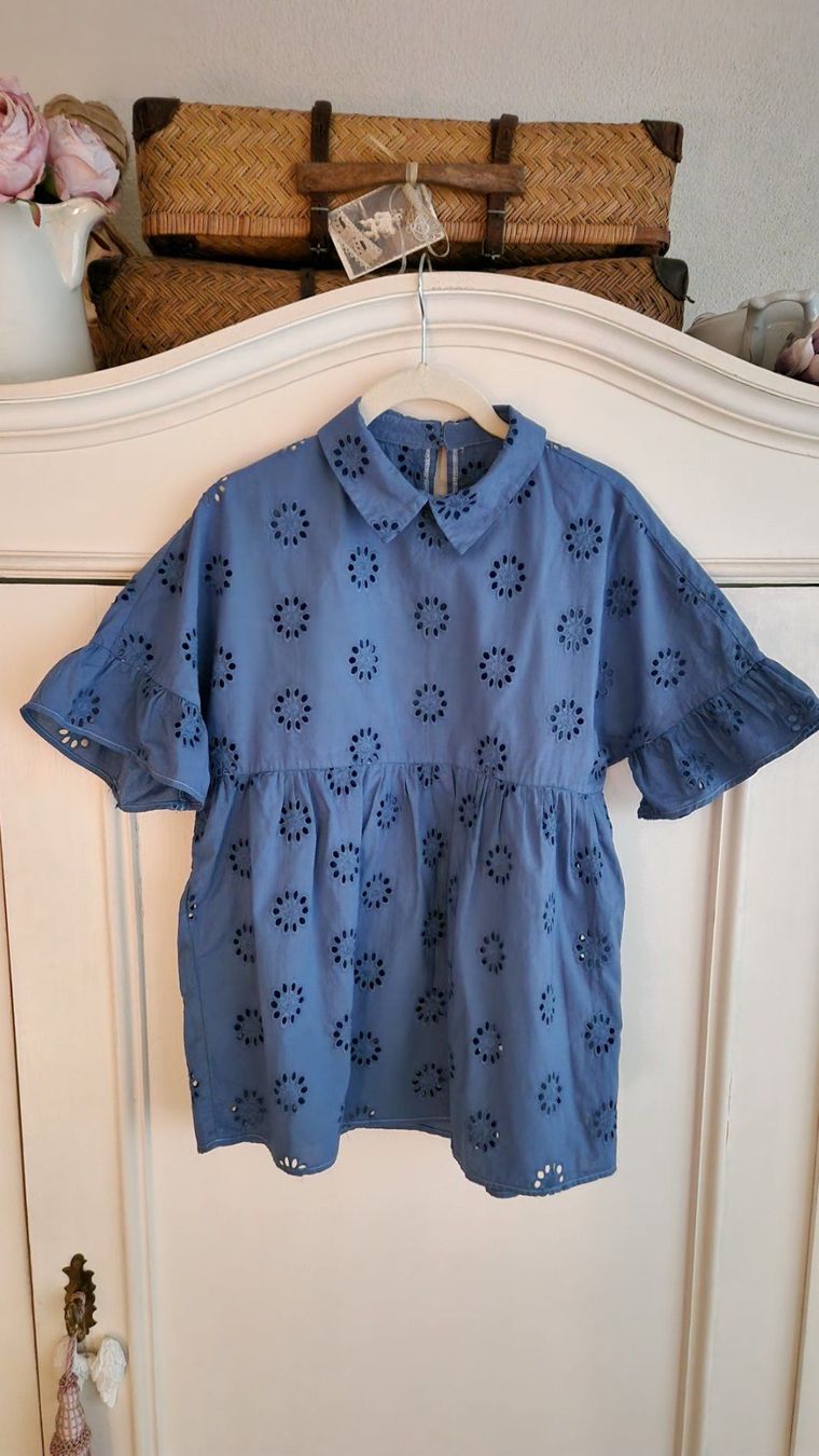 Camicette: Sommer Bluse mit Lochstickerei, La Camicia – Usato da Rütihof venduto da Teddy1985 1