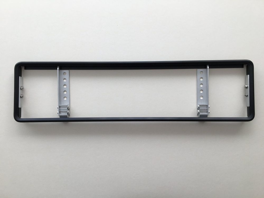 Supporti a parete: NUMMERNSCHILDHALTER 44X11 (ALTES FORMAT) – Nuovo e nell'imballaggio originale da Chur venduto da Bart88