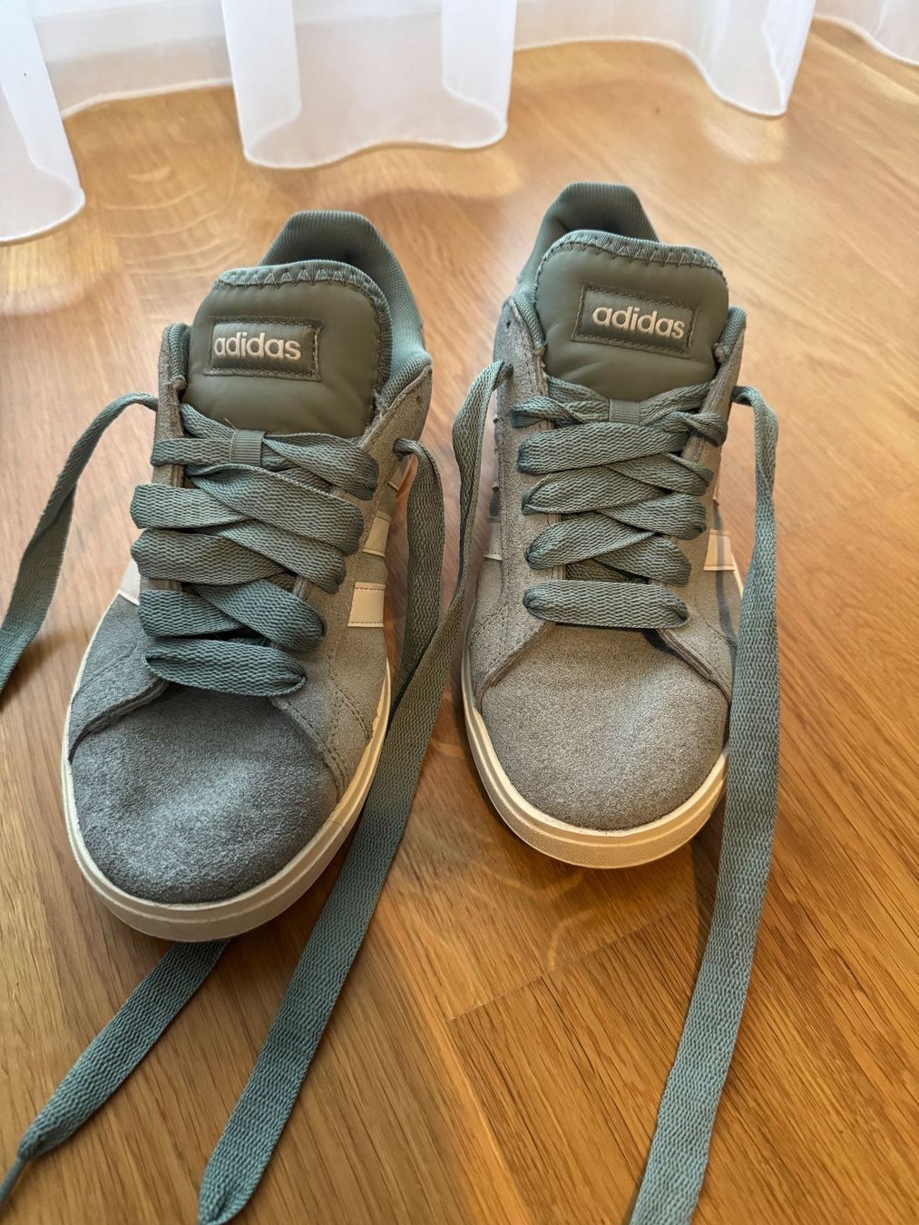 Adidas Scarpe da donna: Adidas Sneaker – Usato da Tübach venduto da Barbara0082