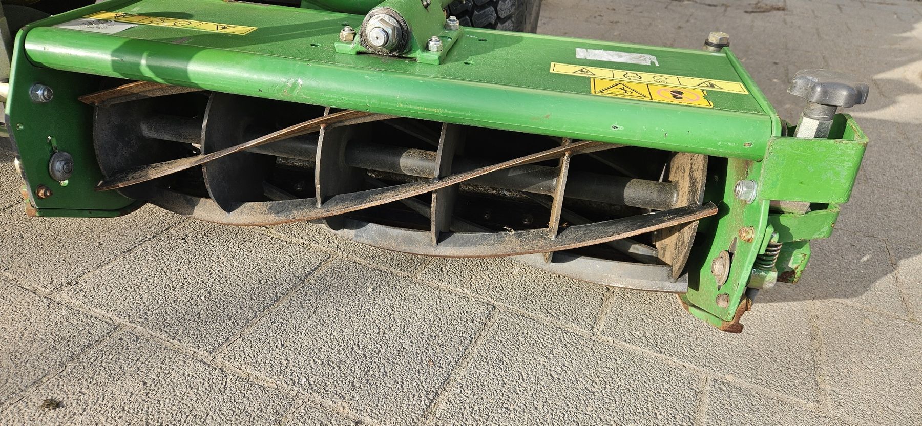 John Deere Tagliaerba: John Deere Mäher – Usato da Buttisholz venduto da Jost77 2