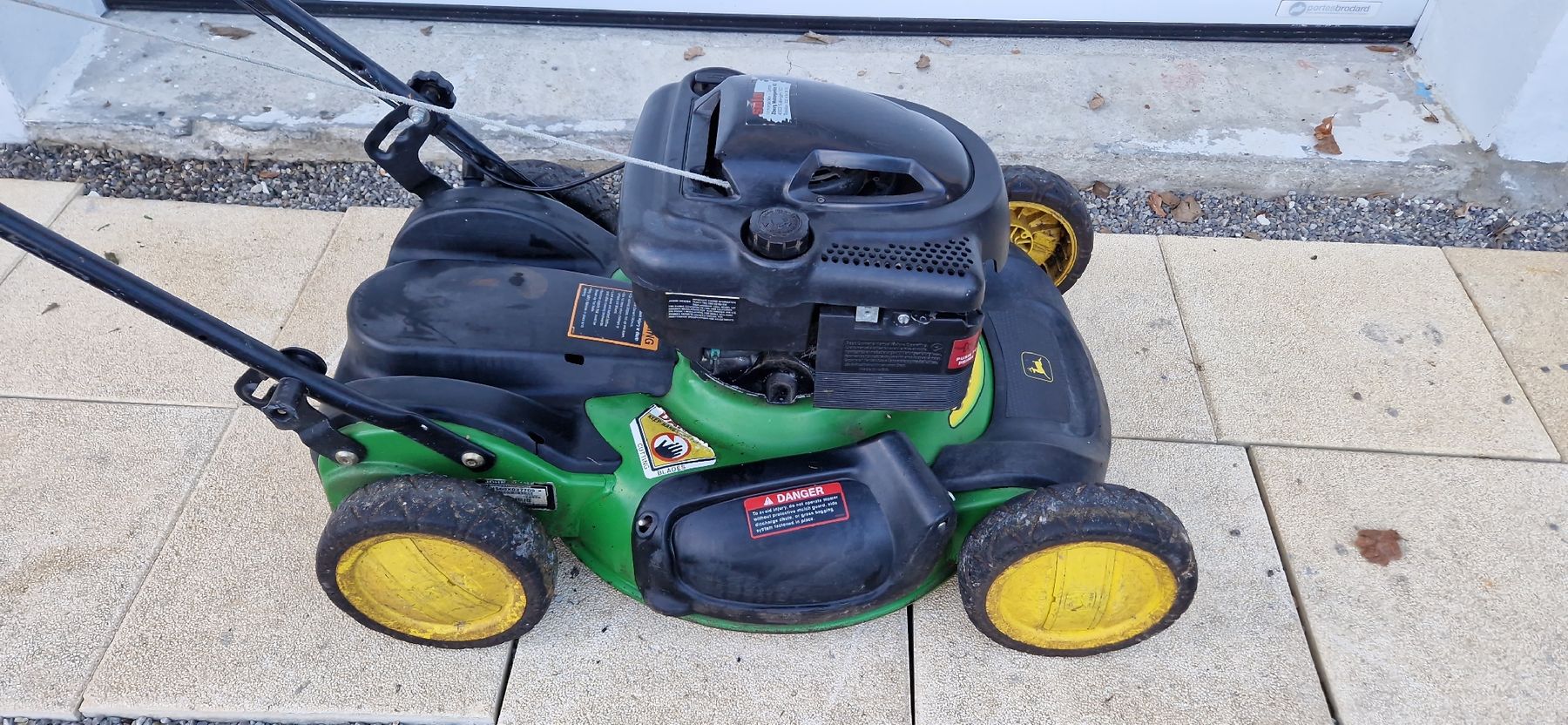 John Deere Tagliaerba: Tondeuse à gazon pro John Deere – Usato da St. Ursen venduto da cpi23 6