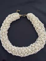 Elegante Perlen-Halskette, Elfenbein-Weiss