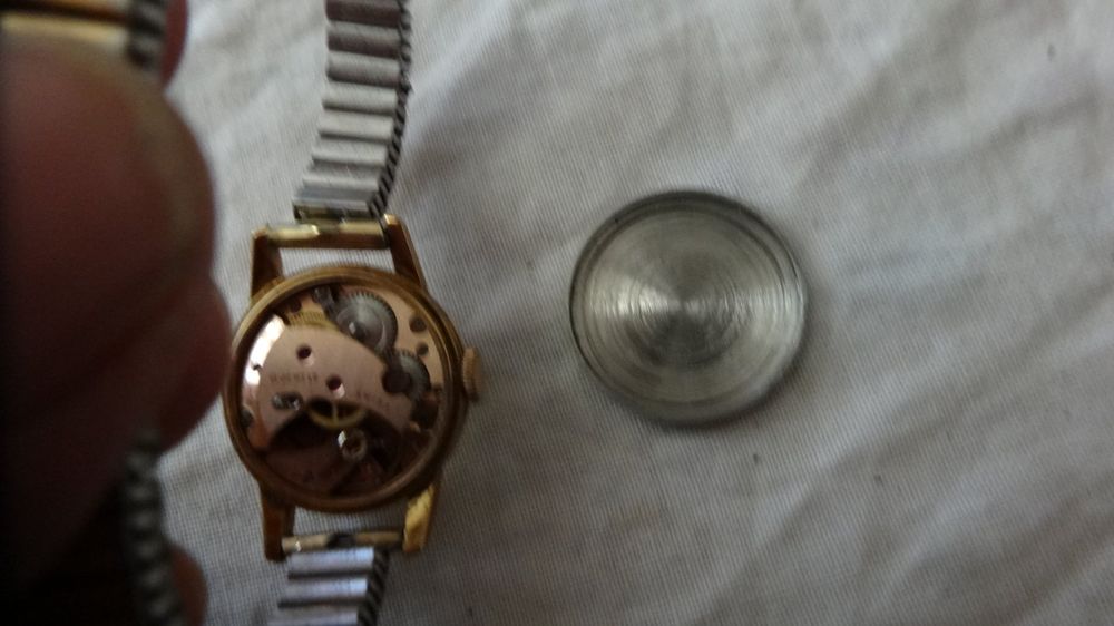 Montres: HERODIA  KLEINE DAMEN UHR .HANDAUFZEUG.17J.LAUFT-- – D'occasion à zürich par ahmad01 5