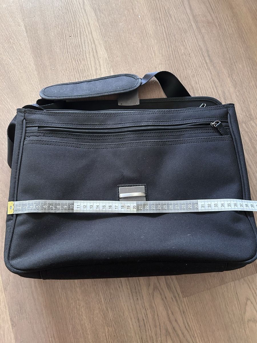 Valises & Sacs: Laptoptasche schwarz – D'occasion à Zürich par gle_f99x 1